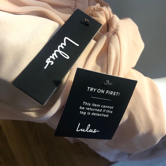 Dress - Picture 3 of 3